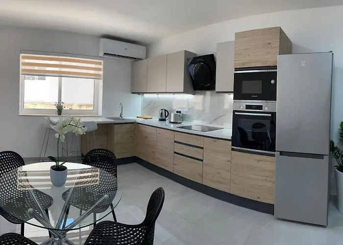 Seaside Apartment In Gzira